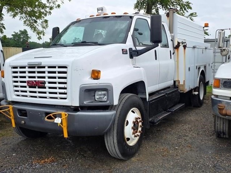 2007-gmc-topkick-c8500-image-2