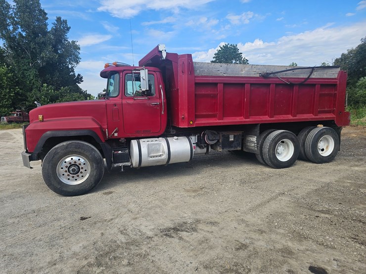 #15804-•-1998-mack-rd688s-dump-truck-image-7