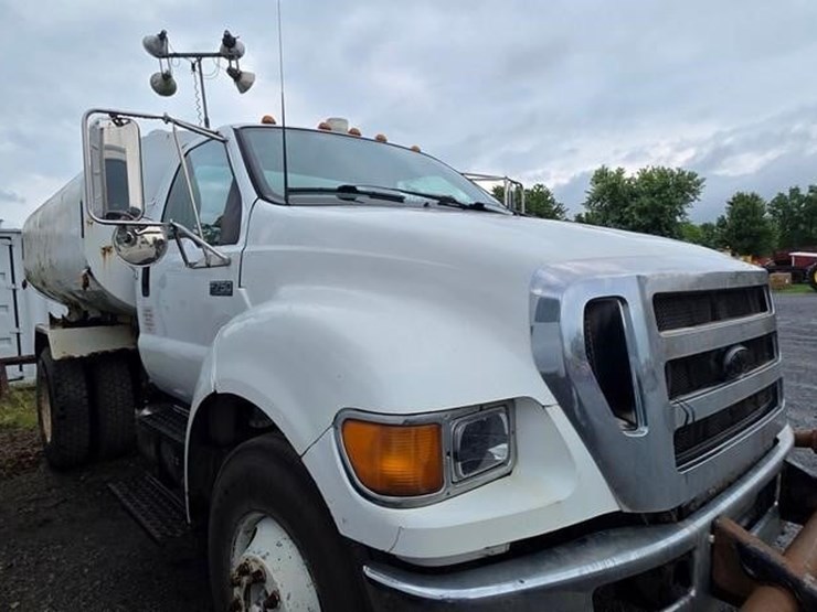 2006-ford-f750-sd-image-32