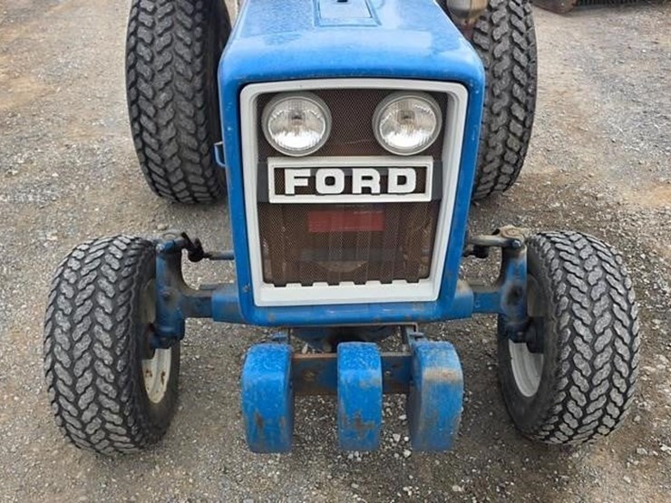 ford-1700-image-24