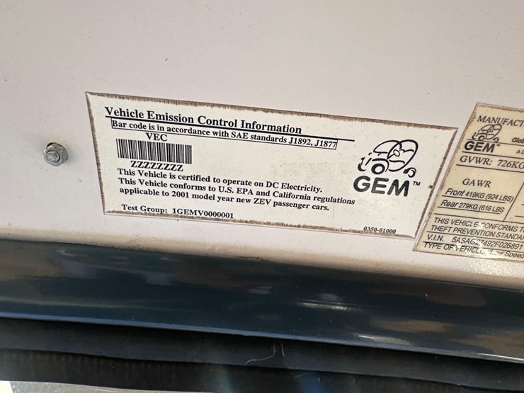 gem-e825-lsv-(llw-speed-vehicle)-image-11