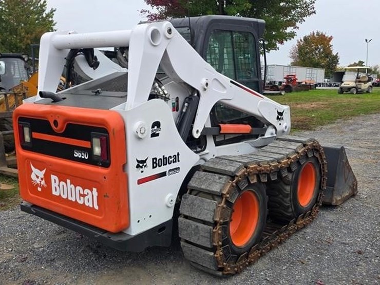 2012-bobcat-s650-image-3