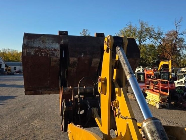 2015-caterpillar-938m-image-93