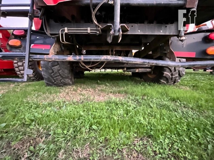 2013-new-holland-big-baler-340-image-25