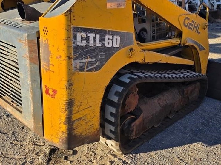 2006-gehl-ctl60-image-22