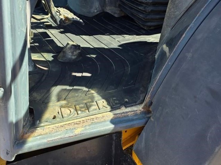 2006-deere-310sg-image-66