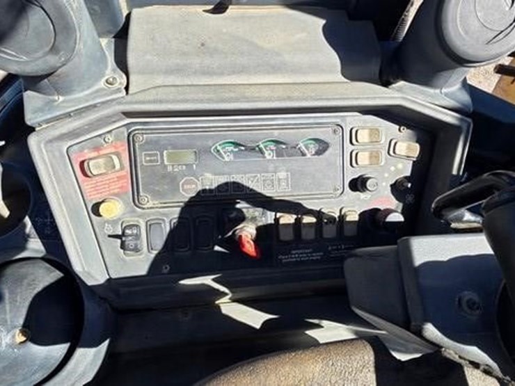 2006-deere-310sg-image-78