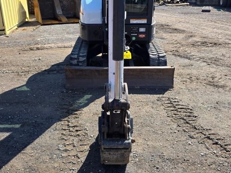 2016-bobcat-e35-image-41