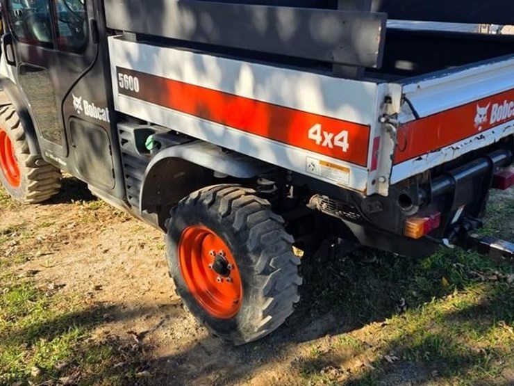 2010-bobcat-toolcat-5600-image-23
