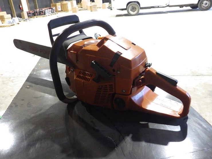 holzforma-g372-chainsaw-24"-bar-image-4