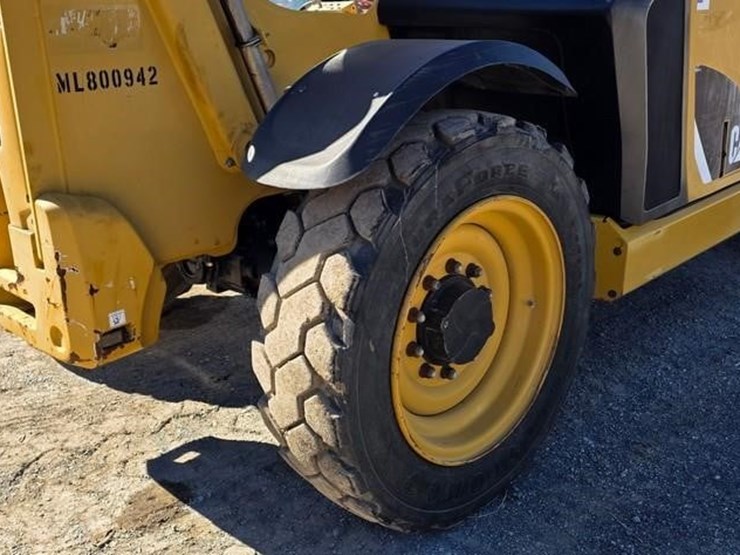 2018-caterpillar-tl642d-image-22