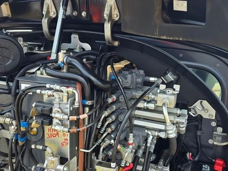 2018-kubota-u55-4-image-51
