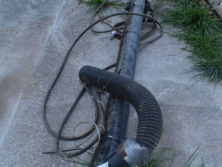 12'-unverferth-hydraulic-transfer-auger-image-1
