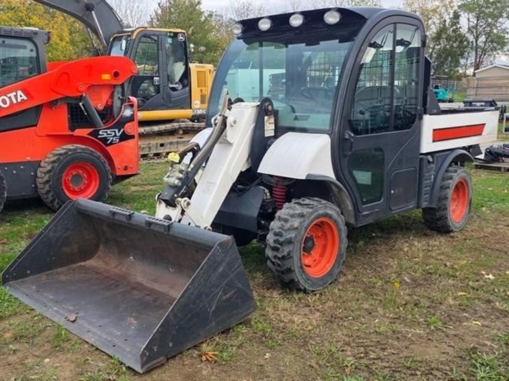 2003-bobcat-toolcat-5600-image-1