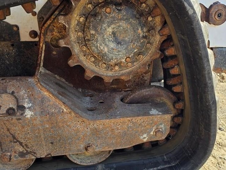 2019-bobcat-t650-image-30