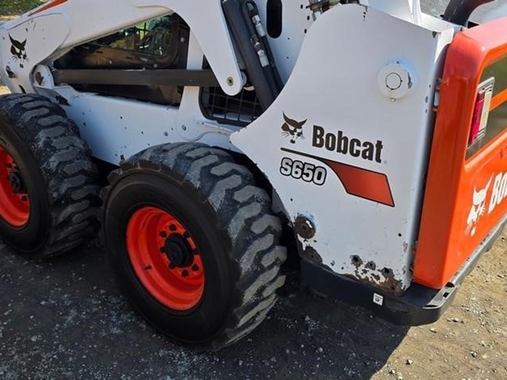 2016-bobcat-s650-image-21