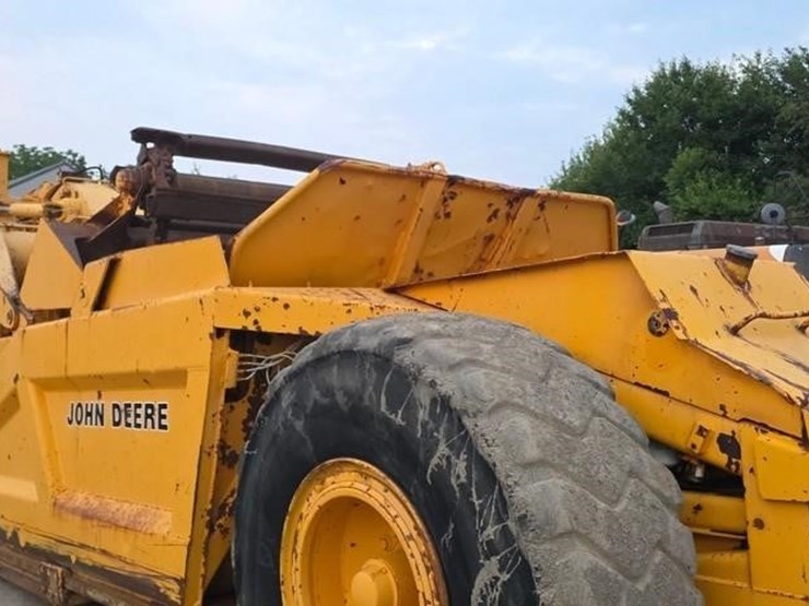 1984-deere-762a-image-20