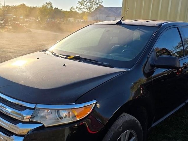 2011-ford-edge-se-image-23