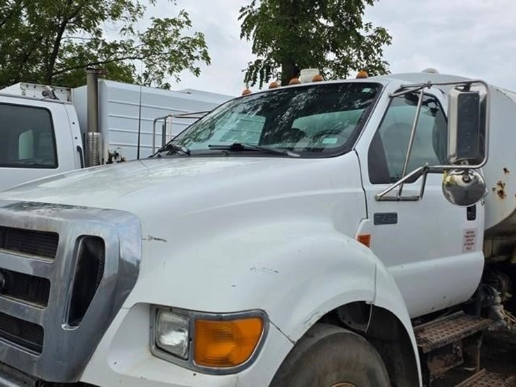 2006-ford-f750-sd-image-7