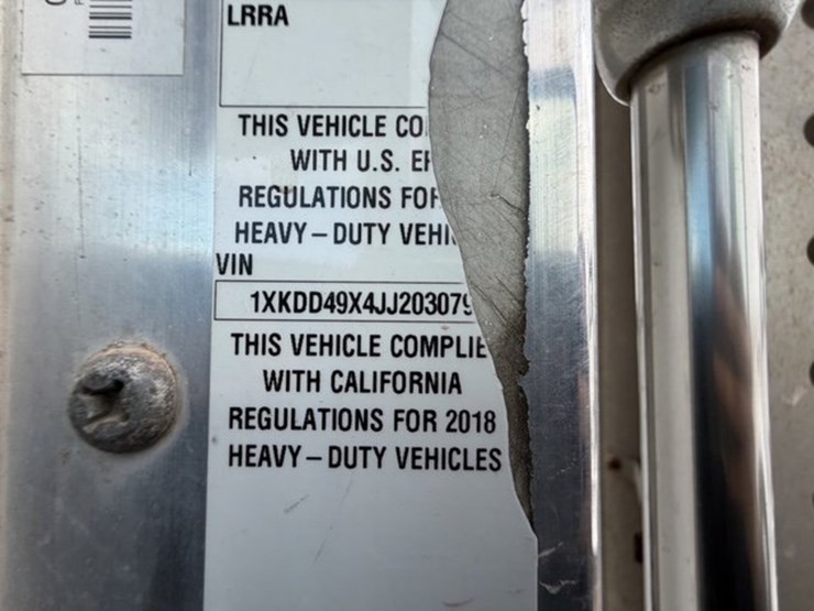 2018-kenworth-t800-image-13