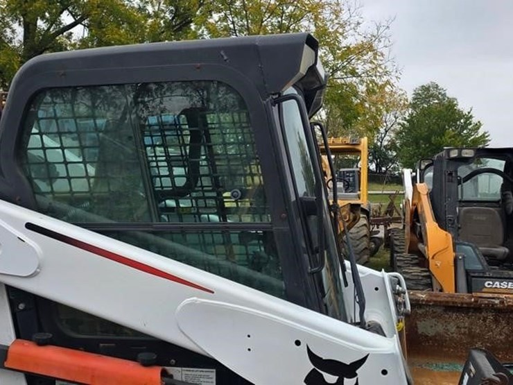 2012-bobcat-s650-image-10