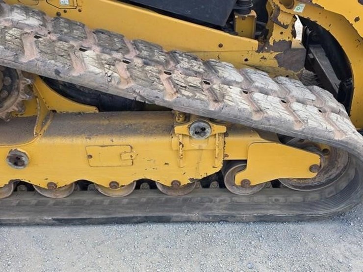 2019-caterpillar-299d2-xhp-image-10