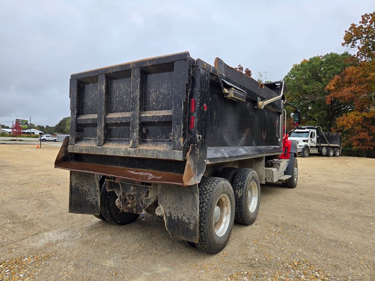 2012-caterpillar-ct660-image-15