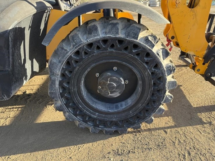 2018-jcb-509-42-telescopic-reachlift-image-36