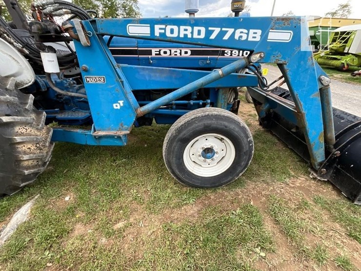 ford-3910-image-10