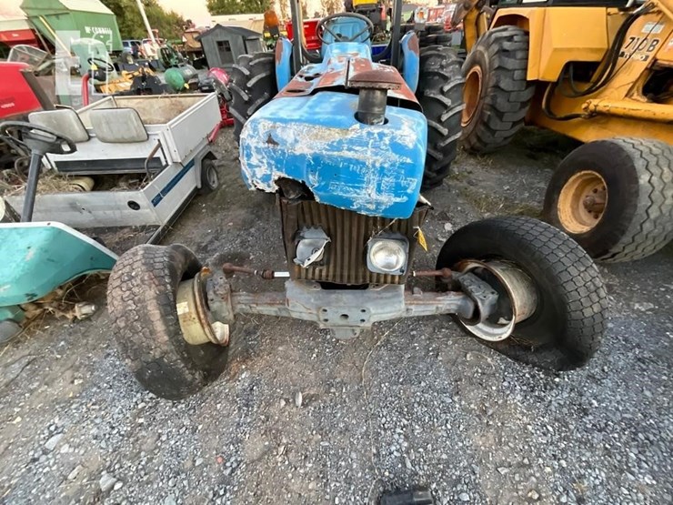 new-holland-3930-image-22