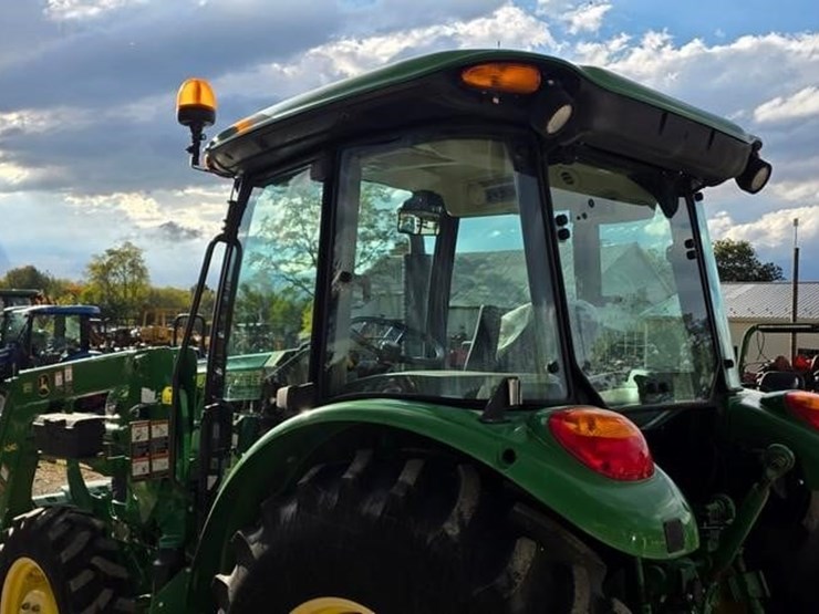 2016-john-deere-5065e-image-17