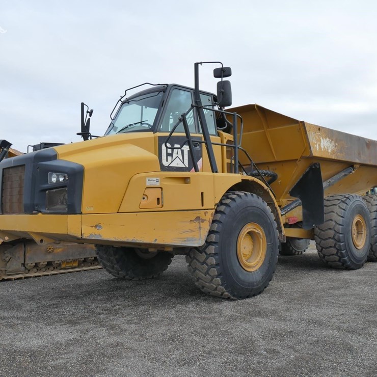 2013 CATERPILLAR 740B