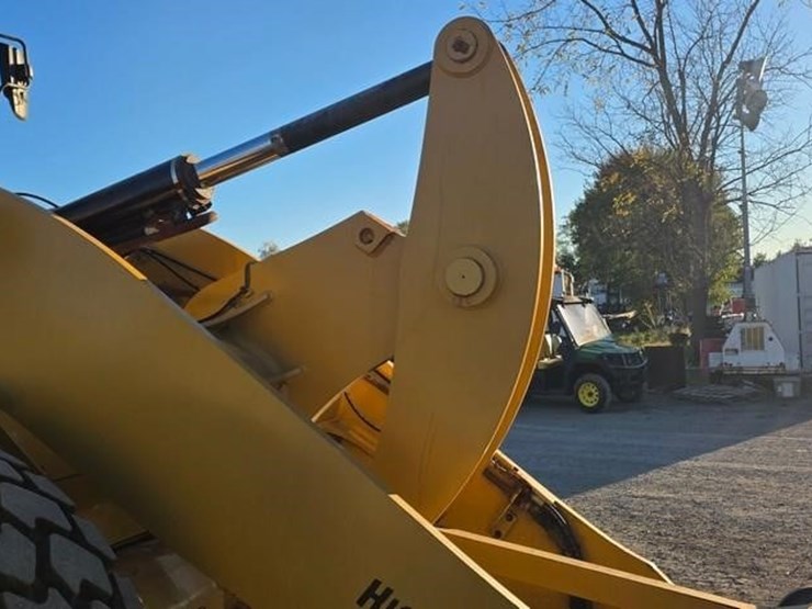 2015-caterpillar-938m-image-50