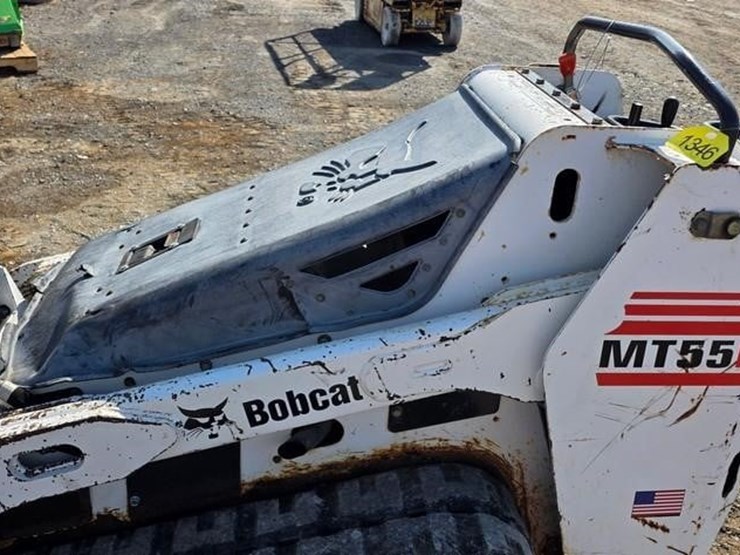 2014-bobcat-mt55-image-11