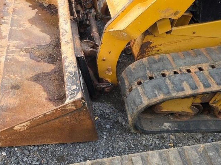 caterpillar-259d-image-30