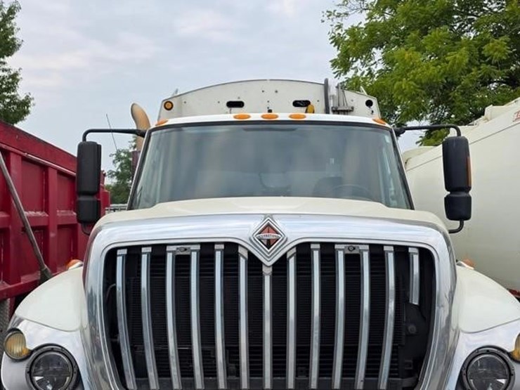 2012-international-workstar-7600-image-52
