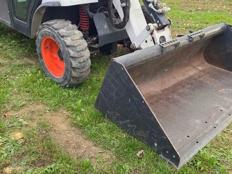 2003-bobcat-toolcat-5600-image-31