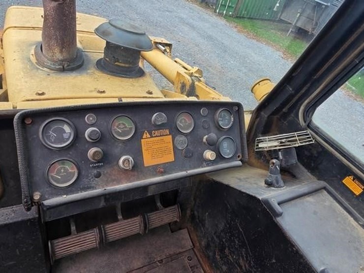 1987-deere-655b-image-54