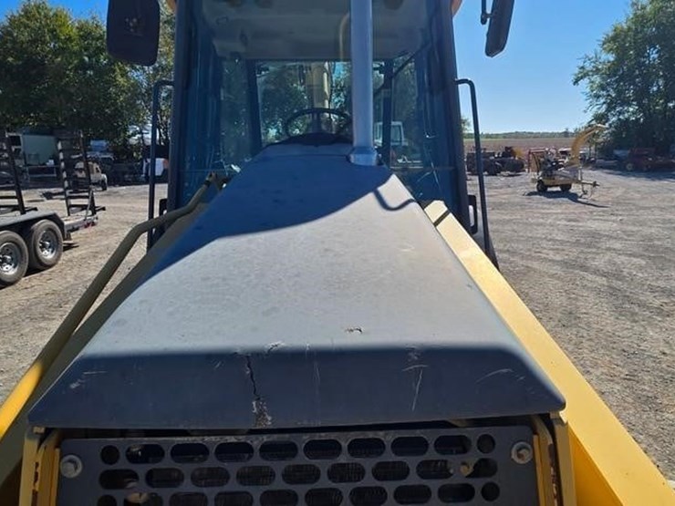 2006-deere-310sg-image-55