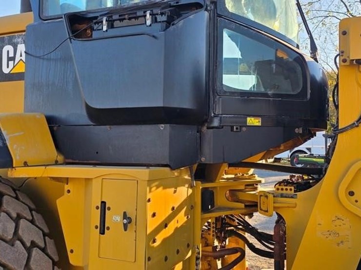 2015-caterpillar-938m-image-42