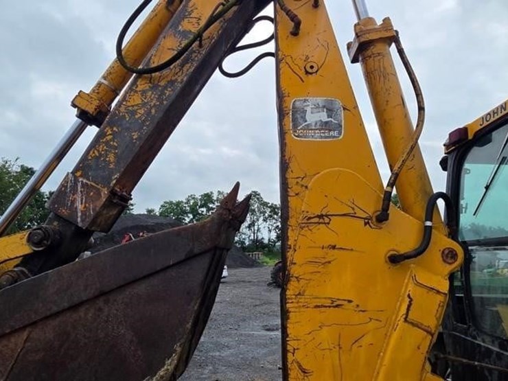 deere-710b-image-21