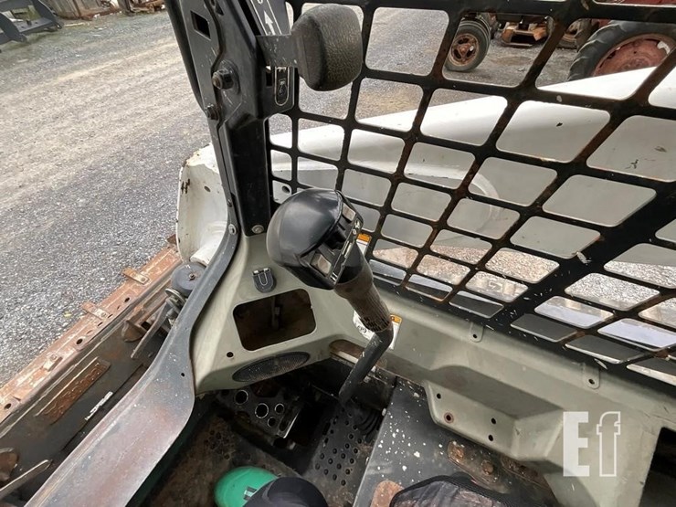 2010-bobcat-t650-image-39