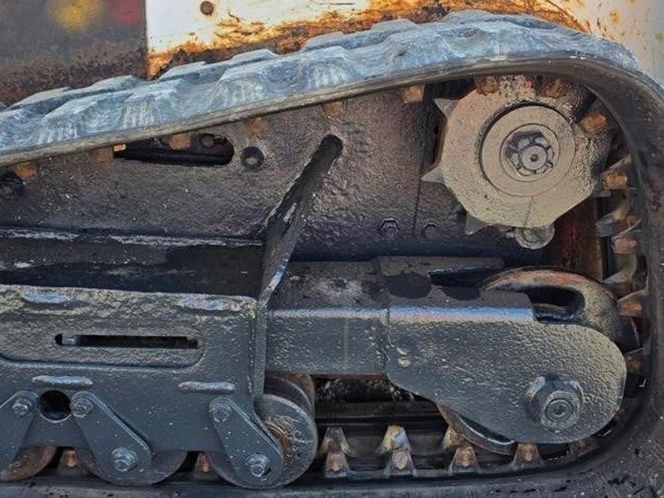2014-bobcat-mt55-image-12