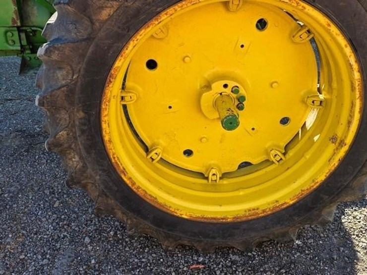 1972-john-deere-2520-image-21