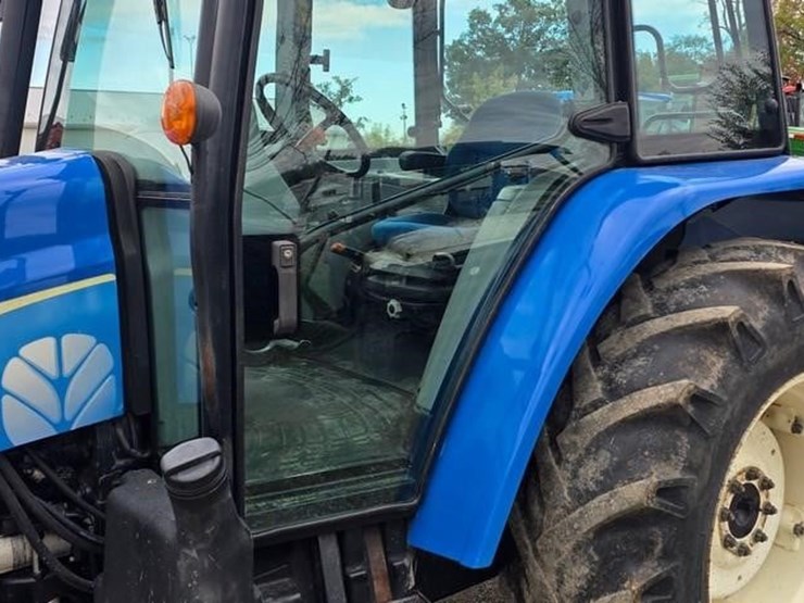new-holland-t5040-image-30