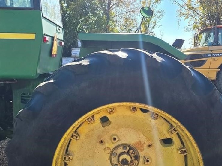 john-deere-8850-image-35
