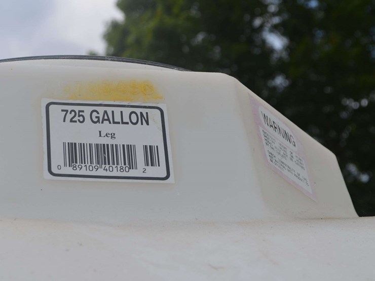 725-gallon-nurse-tank-on-ac-wagon-gear-image-3