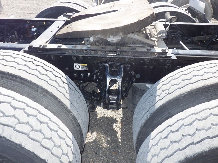 2021-kenworth-t680-image-6