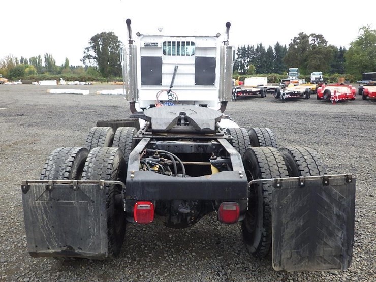 1990-peterbilt-379-image-4