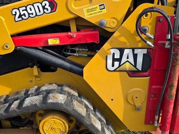 2019-caterpillar-259d3-image-25